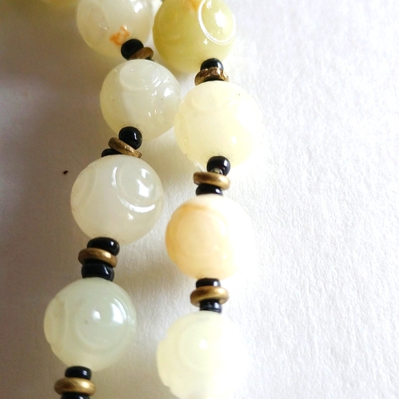 VINTAGE HAND CARVED JADE FOO DOGS CARVED STONES  NECKLACE  19-22" LONG - Picture 3 of 10